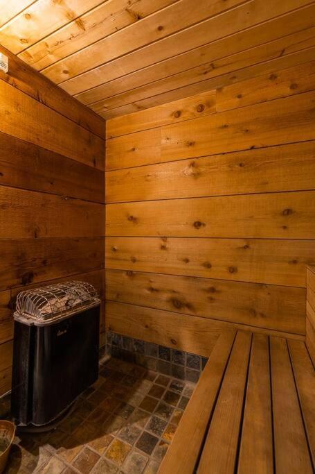 The Black Diamond Lodge *Sleeps 46* Hot Tubs + Ski Shuttle + Mountain Views Durango Exteriör bild
