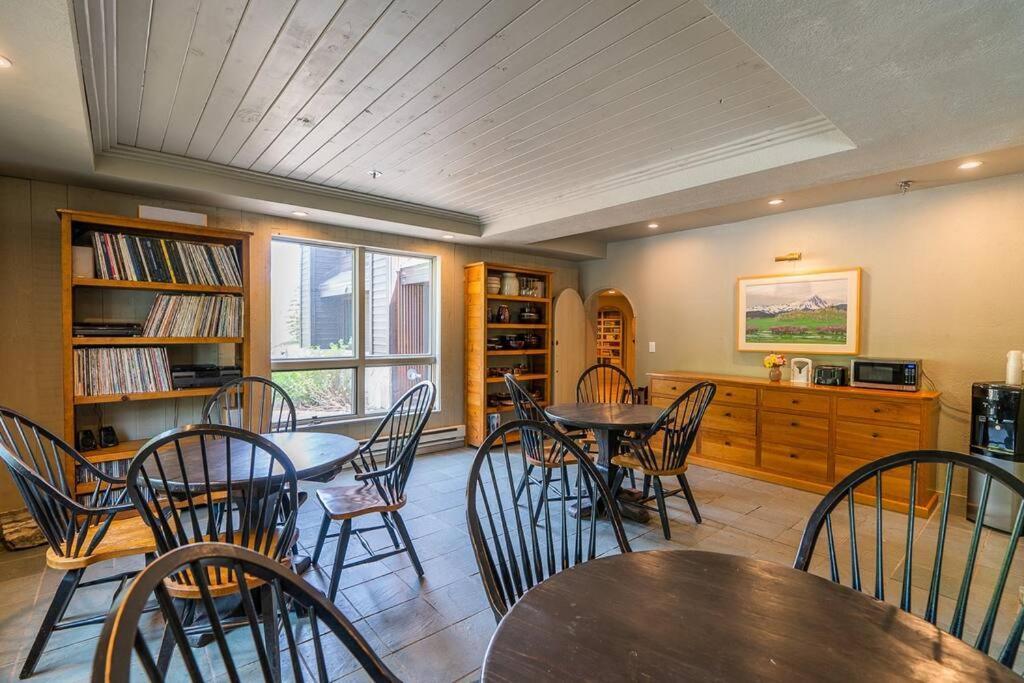 The Black Diamond Lodge *Sleeps 46* Hot Tubs + Ski Shuttle + Mountain Views Durango Exteriör bild