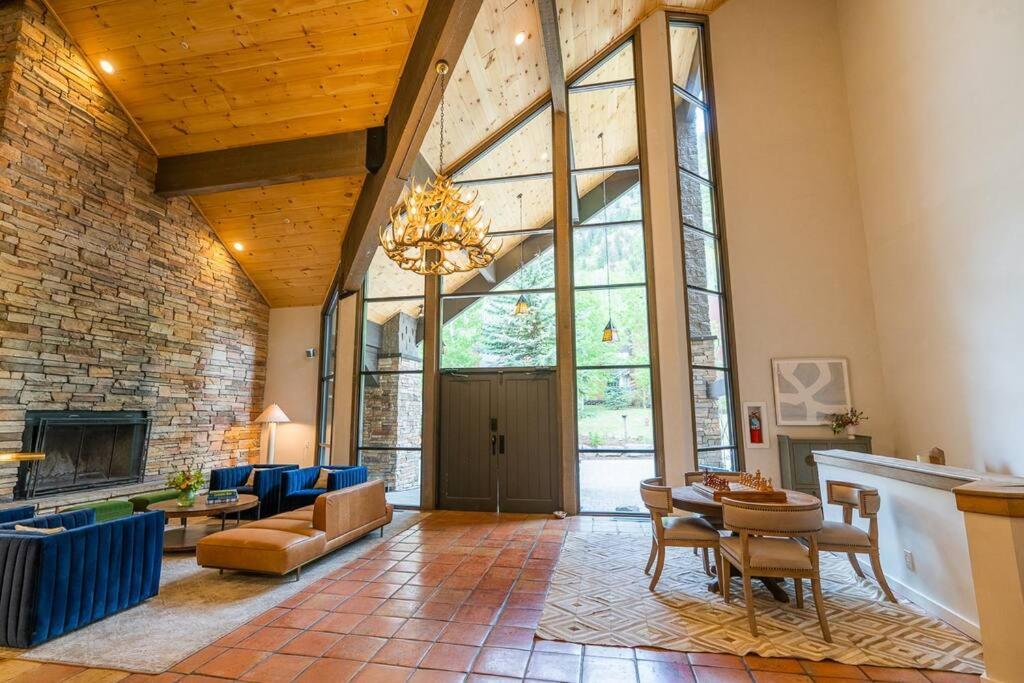 The Black Diamond Lodge *Sleeps 46* Hot Tubs + Ski Shuttle + Mountain Views Durango Exteriör bild